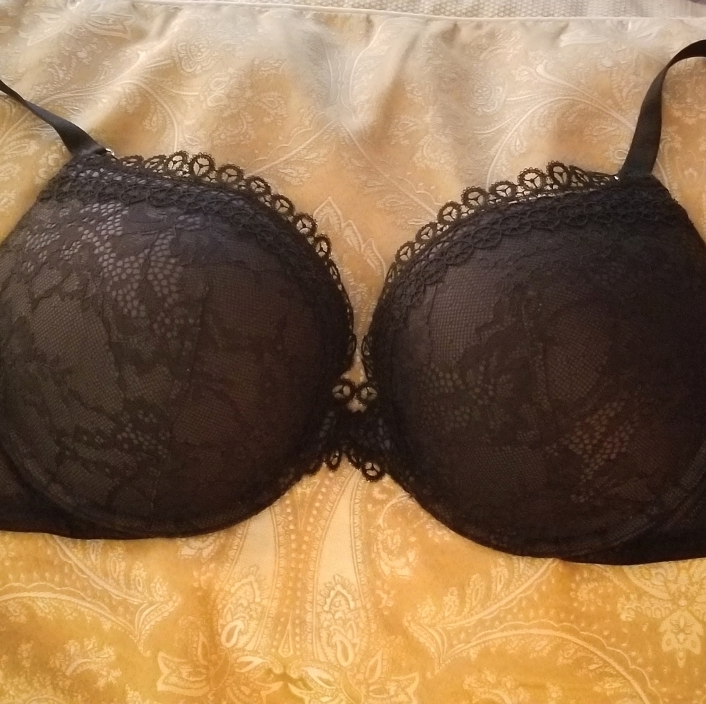 Victoria Secret 34DDD Black lace push-up bra
